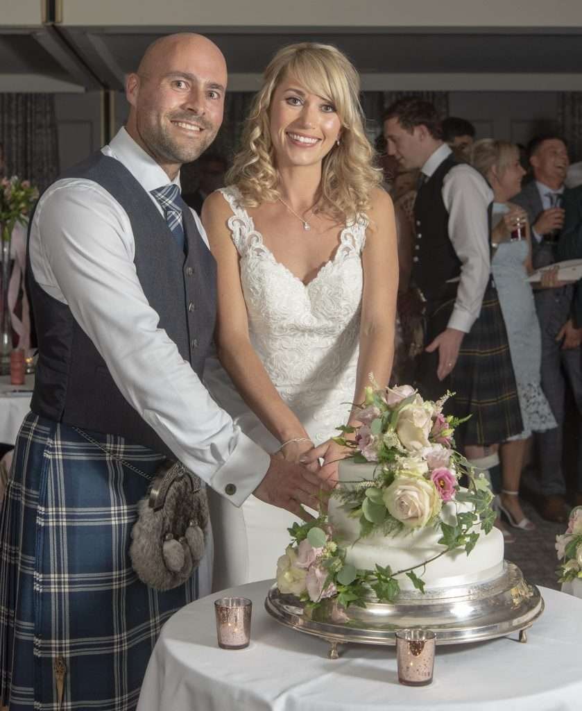 Elegant wedding cake 9