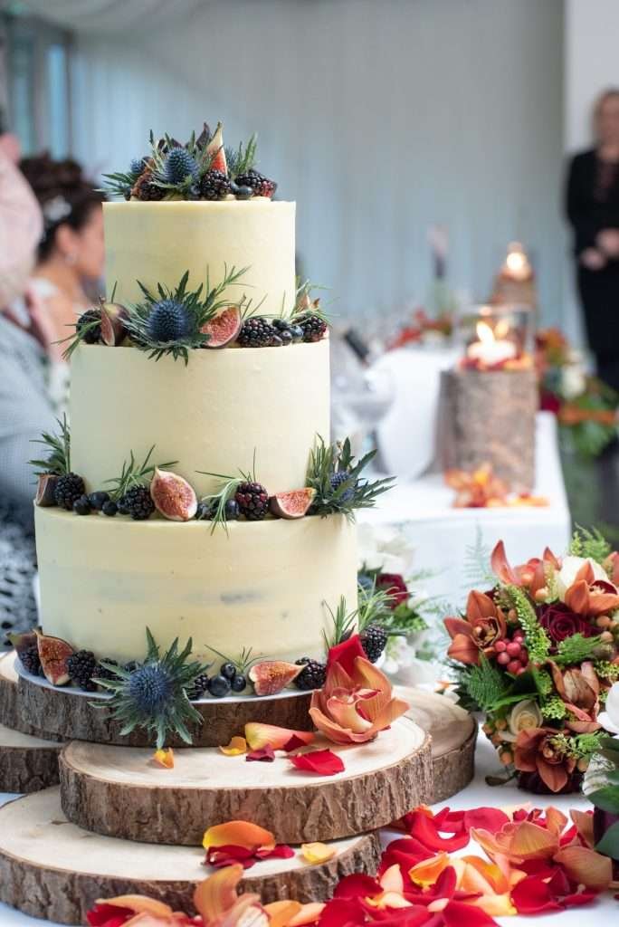 Elegant wedding cake 7