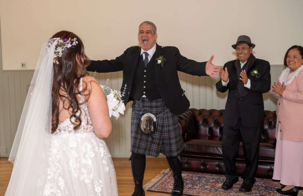 Guiselle and Daniel at Bachilton Barn 1